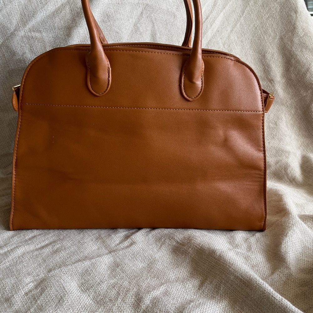 Soft Margaux 12 Bag in Leather